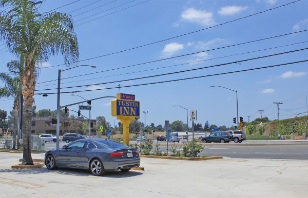 Orange Tustin Inn in Orange image 17